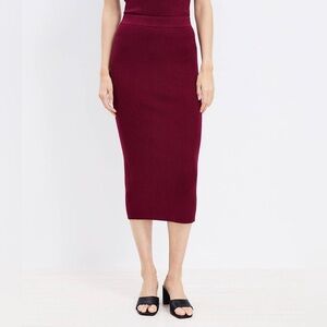 Chic Maroon Ribbed Pencil Skirt